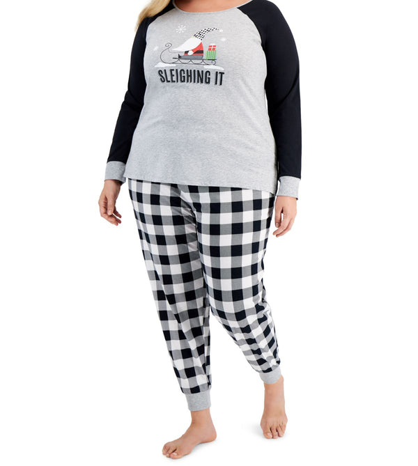 Family Pajamas Womens Matching Plus Size Sleighing It Pajama Set