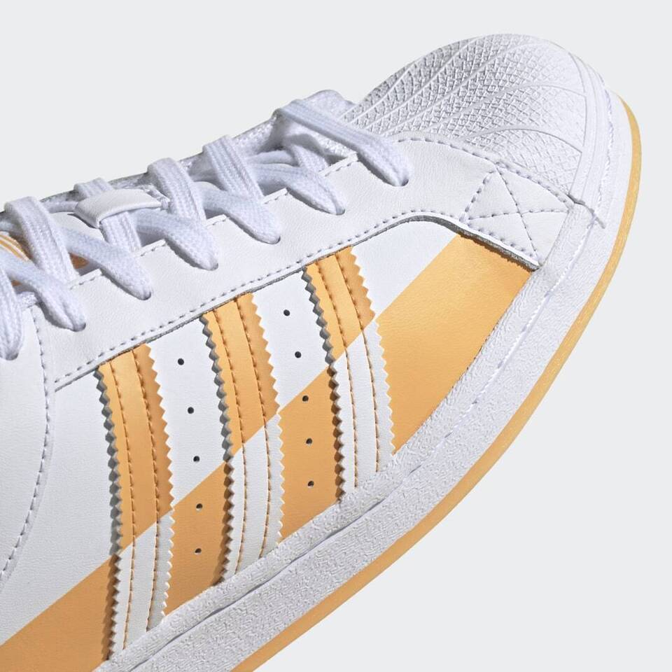 adidas Mens Tenis Superstar Athletic Shoes
