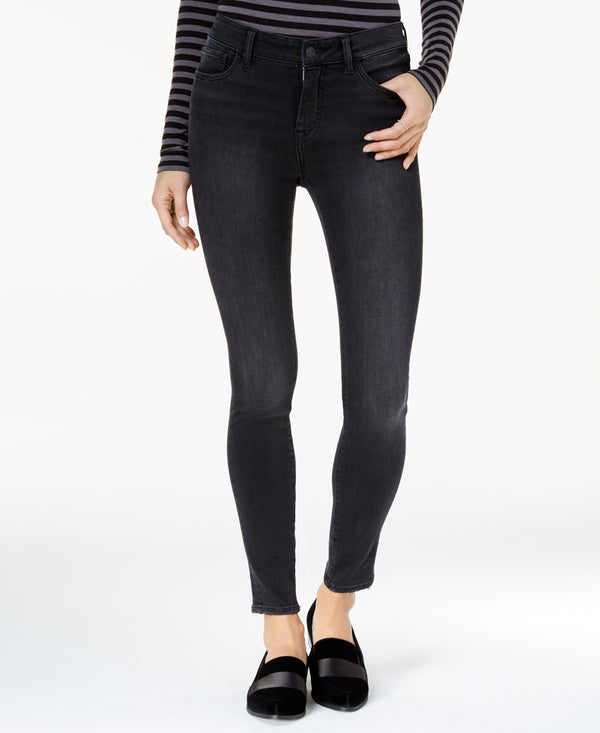 M1858 Juniors Kristen Mid Rise Skinny Jeans