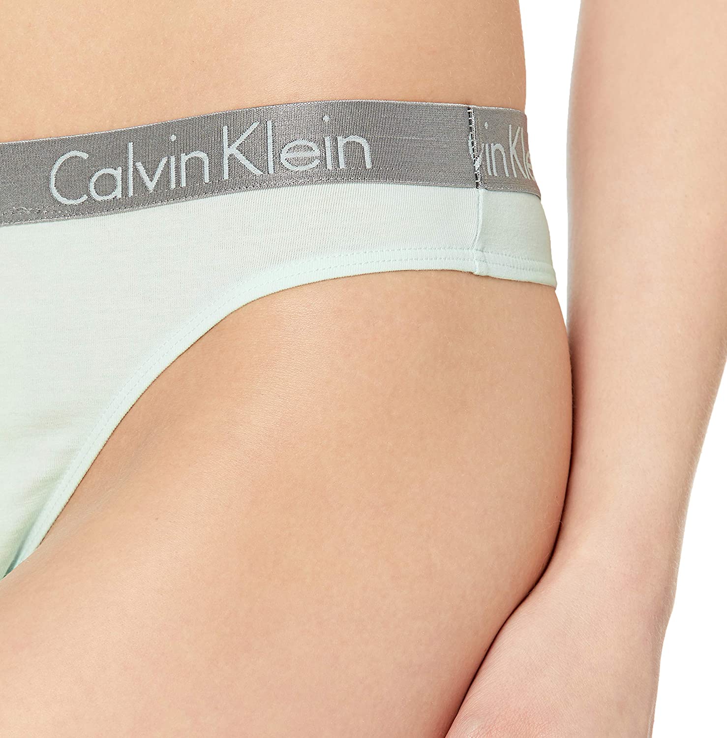 Calvin Klein Womens Radiant Cotton Thong